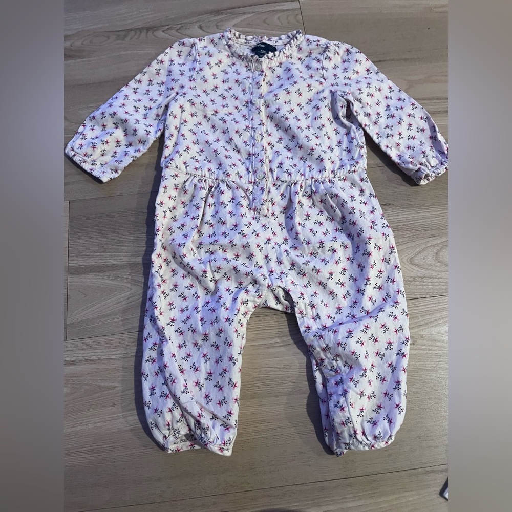Baby Gap 6-12M Bundle - Picture 4 of 4
